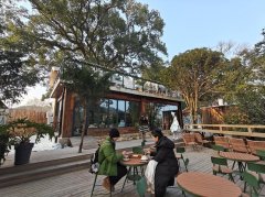 “公司供给鱼苗和手艺支撑